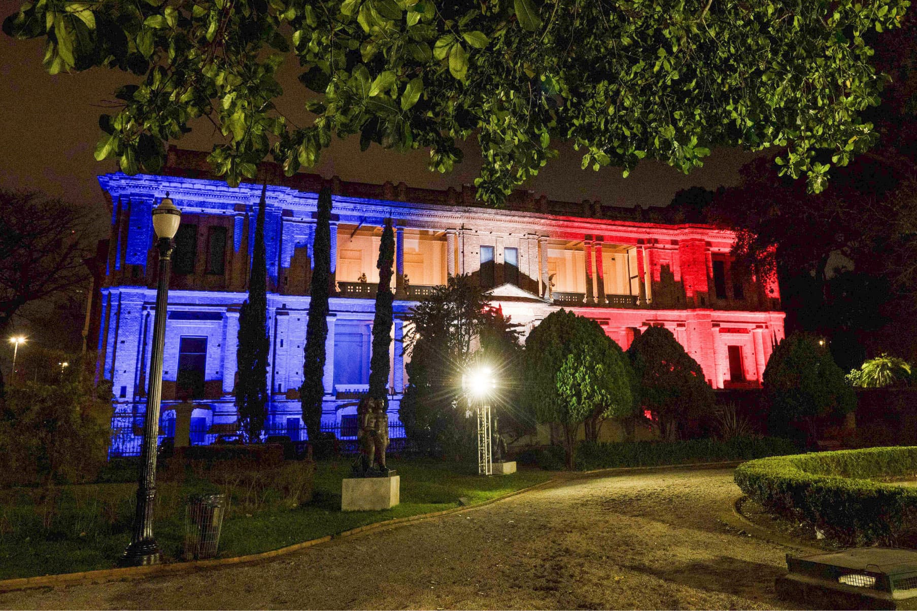 14 JUILLET — mídia 10