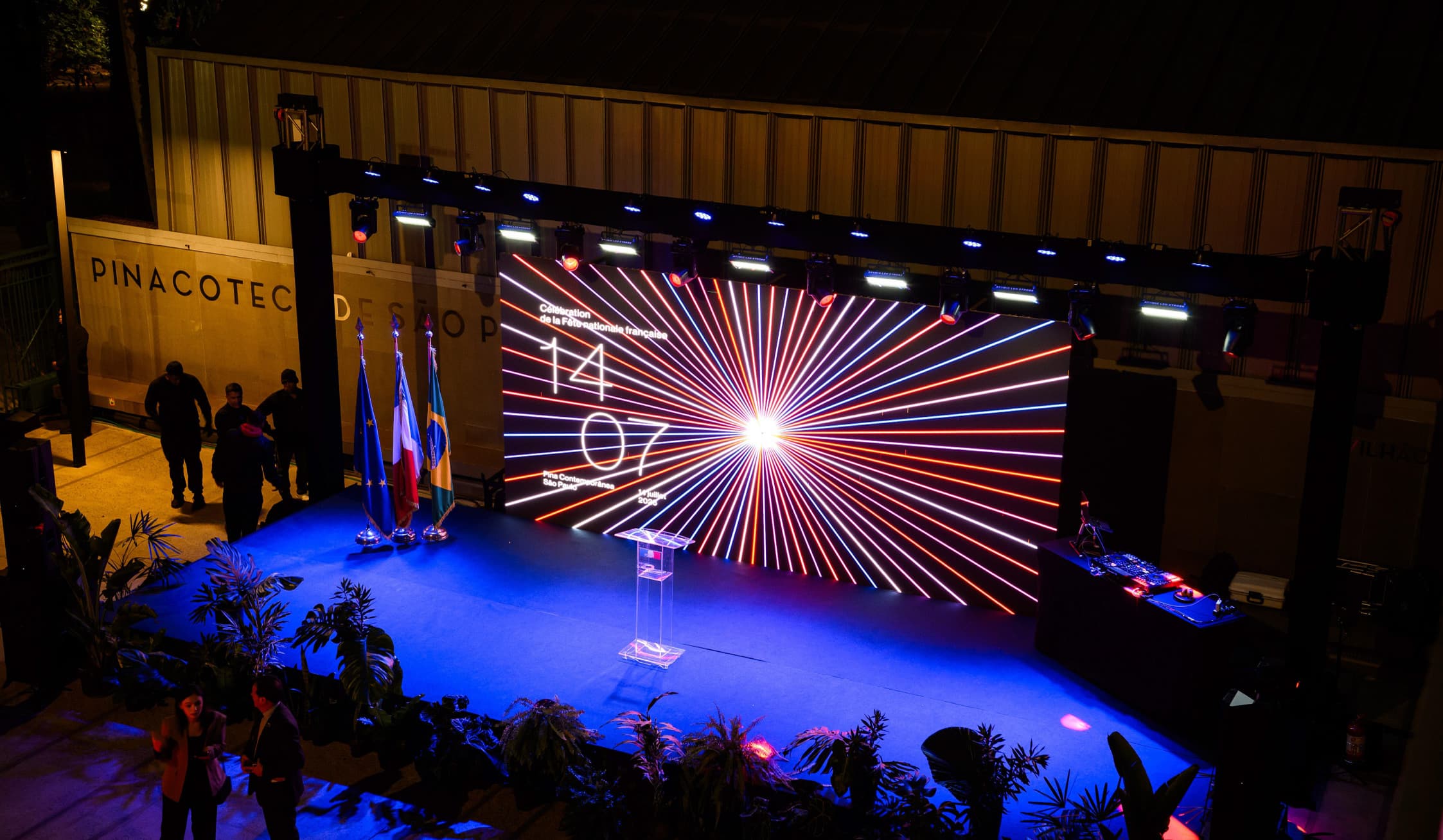 14 JUILLET — mídia 1